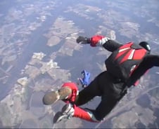 美 스카이다이빙 강사·학생 나란히 사체로 발견