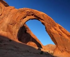 "아뿔사 길게 묶었네"..美 암벽 점프男 안타까운 사망 