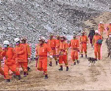 티베트 광산 시신 36구 수습, 추가 위험에 구조 일시정지