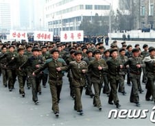 北미사일 발사? 군인들은 봄농사 때문에..