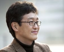 "시민들과 함께 하는 '아이다'의 광기 느껴보세요"