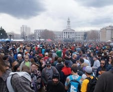 美 콜로라도 '대마초 축제'서 총기 사고..2명 부상
