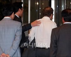 [단독][사진]빌 게이츠 어깨에 손 올리는 이재용 부회장