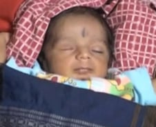 인도 사회상...산모 잠들자 145만원에 아기 판 친할아버지 