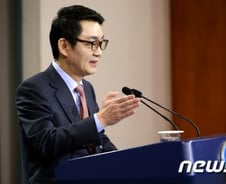 靑 "어떻게 이런 일이…" 윤창중 파문에 "패닉"