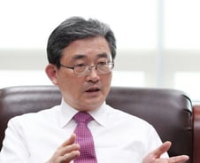 이한구 "강자만 조진다고 경제민주화가 되나?"