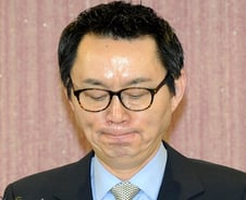 윤창중 비위맞추려 이례적 전속 女인턴 배정?