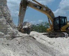 '자갈 필요해서' 2300년 된 피라미드 파괴