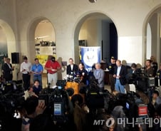 美NTSB 위원장 "조종사 실수 단정 이르다"