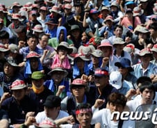 비정규직 이직 10명 중 4명 "짤렸다"