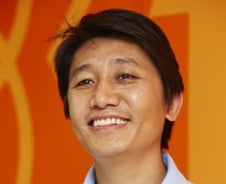 네팔서 온 '로이'씨 15개월만에 은행 정규직원 되다 