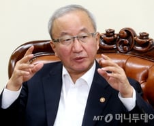 현오석 "농업단지 등 입지 규제 원점재검토"