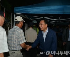 "일하면 뭐해 돈도 못받는데, 이 나라 떠나고 싶다"