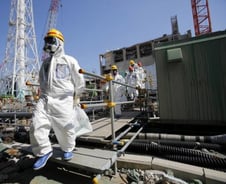 "日, 방사능 오염수 바다 유출 2년간 방치"