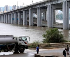 장마 끝? 서울은 천둥 폭우…기상청 "장맛비 아냐"
