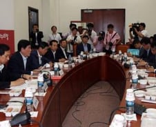 "월급보다 세금이 더 빨리 올라" 중산층 거센 불만