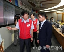 윤상직 "전력수급 위기 극복 매우 어려운 상황"