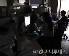 하루하루 난린데..'에너지 기본계획' 연말에나?