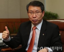 "업계 규제 완화 돕고, 협회를 씽크탱크로"