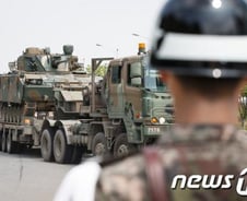 [사진][단독]도심에 장갑차가 나타났다