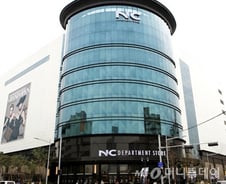 [단독]수수료 다 내리는데…이랜드 '갑'의 수수료 횡포