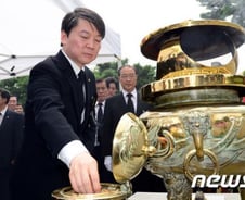 [단독] 안철수, 민주당 조경태 만나 정국 현안 논의