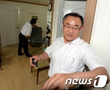 이석기 자택서 발견된 '억대 뭉칫돈' 무슨 돈?