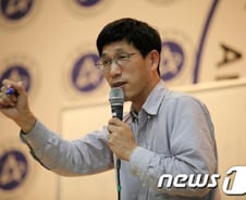 진중권 "이석기 측 해명 70% 이상이 거짓"  