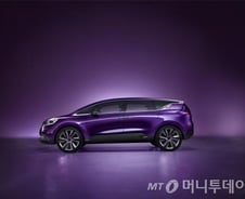 르노, 프랑크푸르트서 '이니셜 파리' 컨셉트카 공개