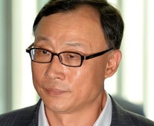 '혼외자 논란' 채동욱, 곧바로 정정보도 소송