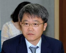 돌아온 실세 강석훈 "금융, 집안에만 있으면 No!" 