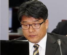 [단독] 야당 추천 방통위 상임위원 일베 옹호 논란