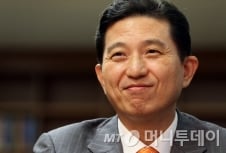 위기를 성장 기회로···정책·실무 겸비 '오뚝이' 