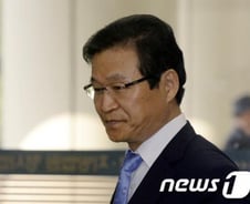 김용판 전 서울청장 국정감사 증인선서 또 거부