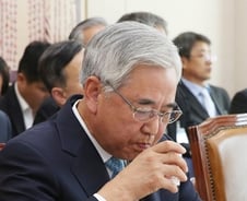 "시위 학생 사찰했다", 문용린 "안전지도 차원"