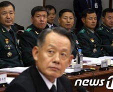 "軍 사이버사령부 '정치 글' 요원 4명 말고 더 있다"