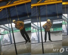 공사현장서 추락한 기자, 안전장치 덕분에 살았다