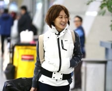 이미연 공항패션, 흰색으로 깔맞춤…'방부제 미모'