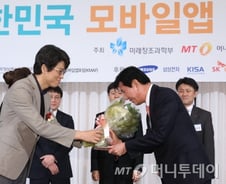 "스마트뱅킹요? 지방은행에 더 중요하죠"