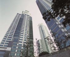 '헬기 충돌' 삼성동 아이파크…국내 최고가 아파트