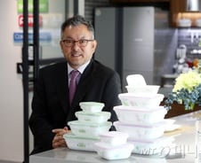 "저장용기시장의 '아이팟' 만들겠다" 