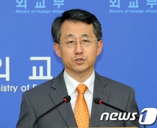 정부 "이어도 우리 영토 아냐", 누리꾼 "中 대변인이냐"