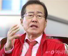 '빚 갚는 도지사' 홍준표, 대권도전 질문받자…