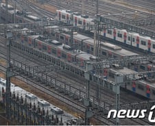 철도파업 "민영화 저지 공익성 vs 명분 없는 밥그릇 싸움"