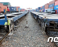 코레일 "노조요구 수용불가…복귀 안하면 특단 조치"