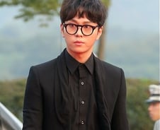 [단독]비스트 용준형, 경찰서 출두..'위증혐의 부인' 