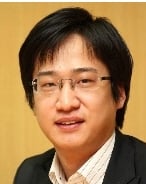 [기자수첩]유리천장을 깨는 사람