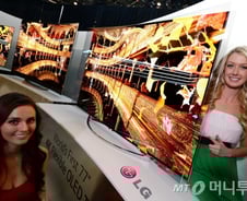 LG전자, 맘대로 휜다 '가변형 올레드TV' 공개