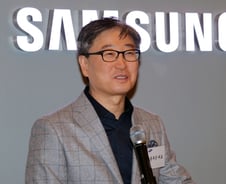 윤부근 "1분기 UHD 1위 달성, 가전 15% 이상 성장"