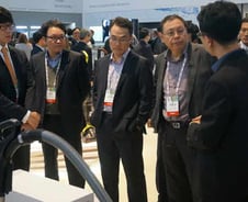 조성진 LG전자 사장, 삼성 제품 꼼꼼히 살펴